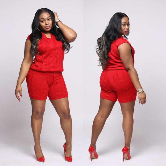 red 2 piece Sweater short set - Picture 3 of 6
